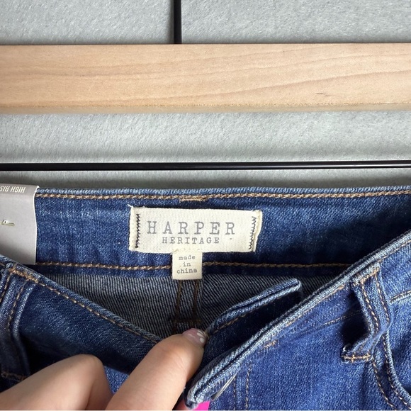 Francesca’s Harper Heritage Women’s High Rise Straight Raw Hem Jeans size 27 NWT - Picture 10 of 13